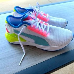 Women’s Size 8 Puma sneaker